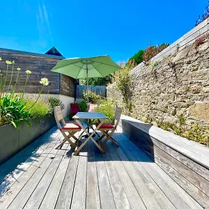 https://300-m-plage-et-centre-ville-parking-privatif-et-gratuit.inbrittany.com